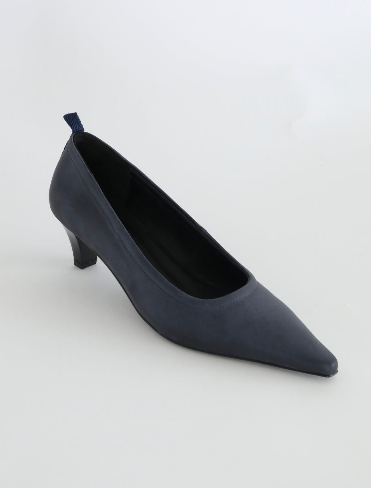 Leslie Pump in Navy - Paloma Wool