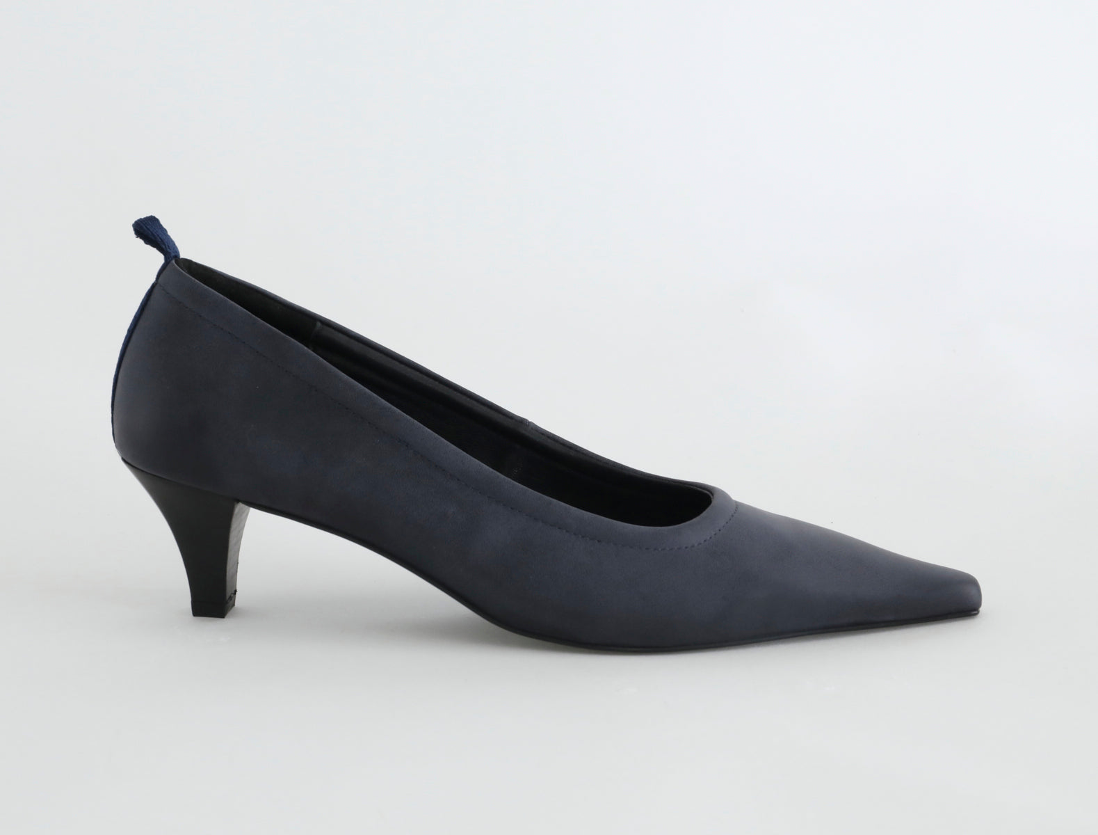 Leslie Pump in Navy - Paloma Wool