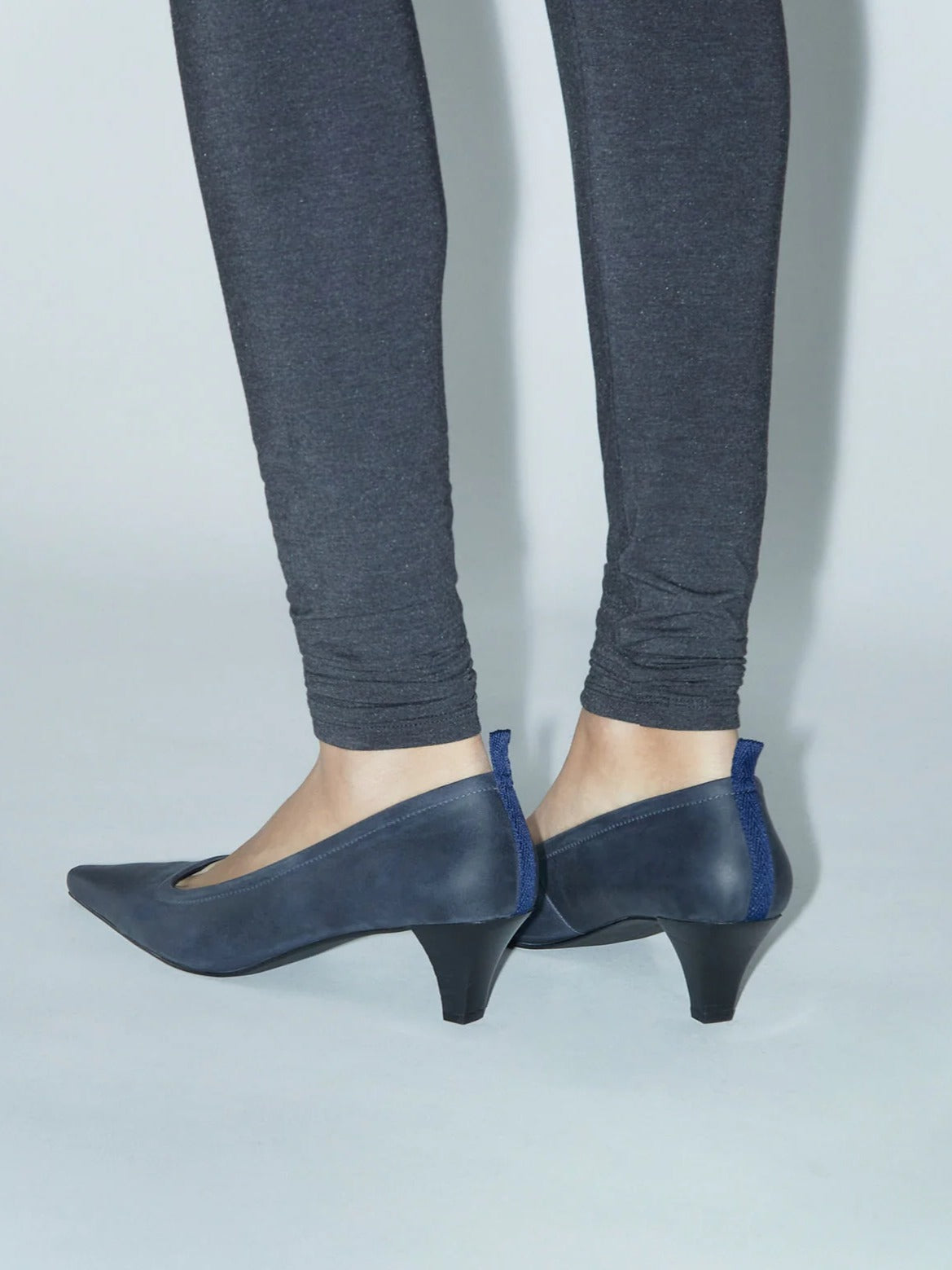Leslie Pump in Navy - Paloma Wool