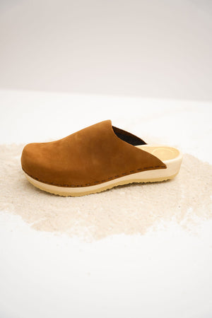 Contour Clog in Tobacco - No. 6