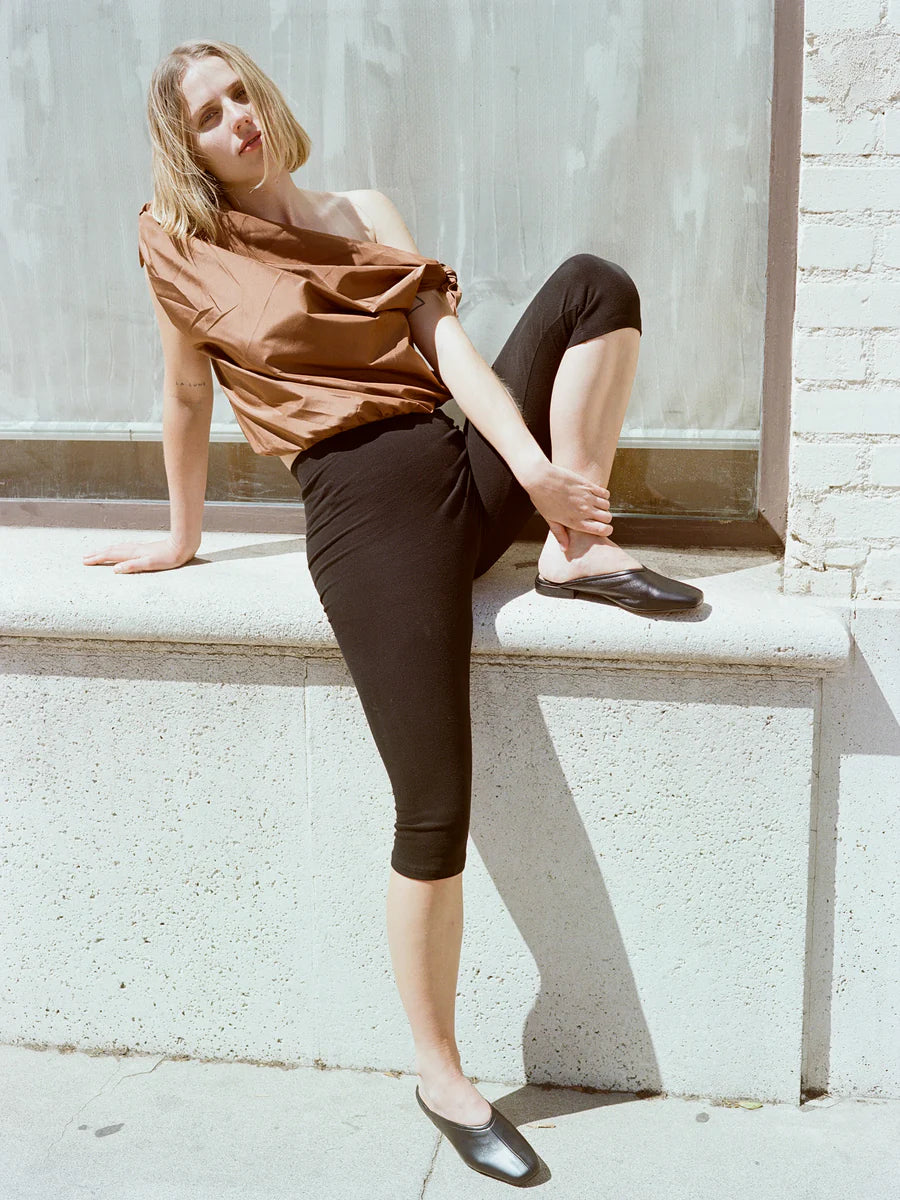 Luna in Black - LoQ