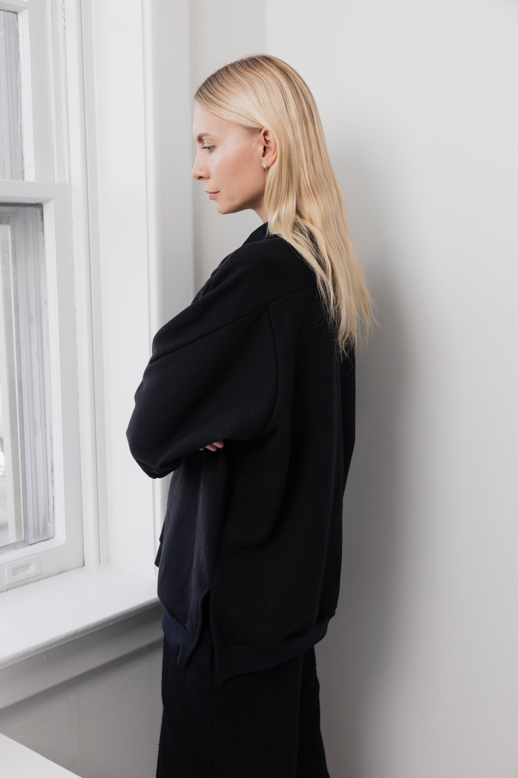 Big Sweatshirt in Black - Wol Hide