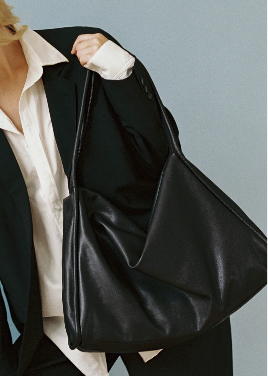 Sol Bag in Black - Are Studio | Lovecraft – Lovecraft