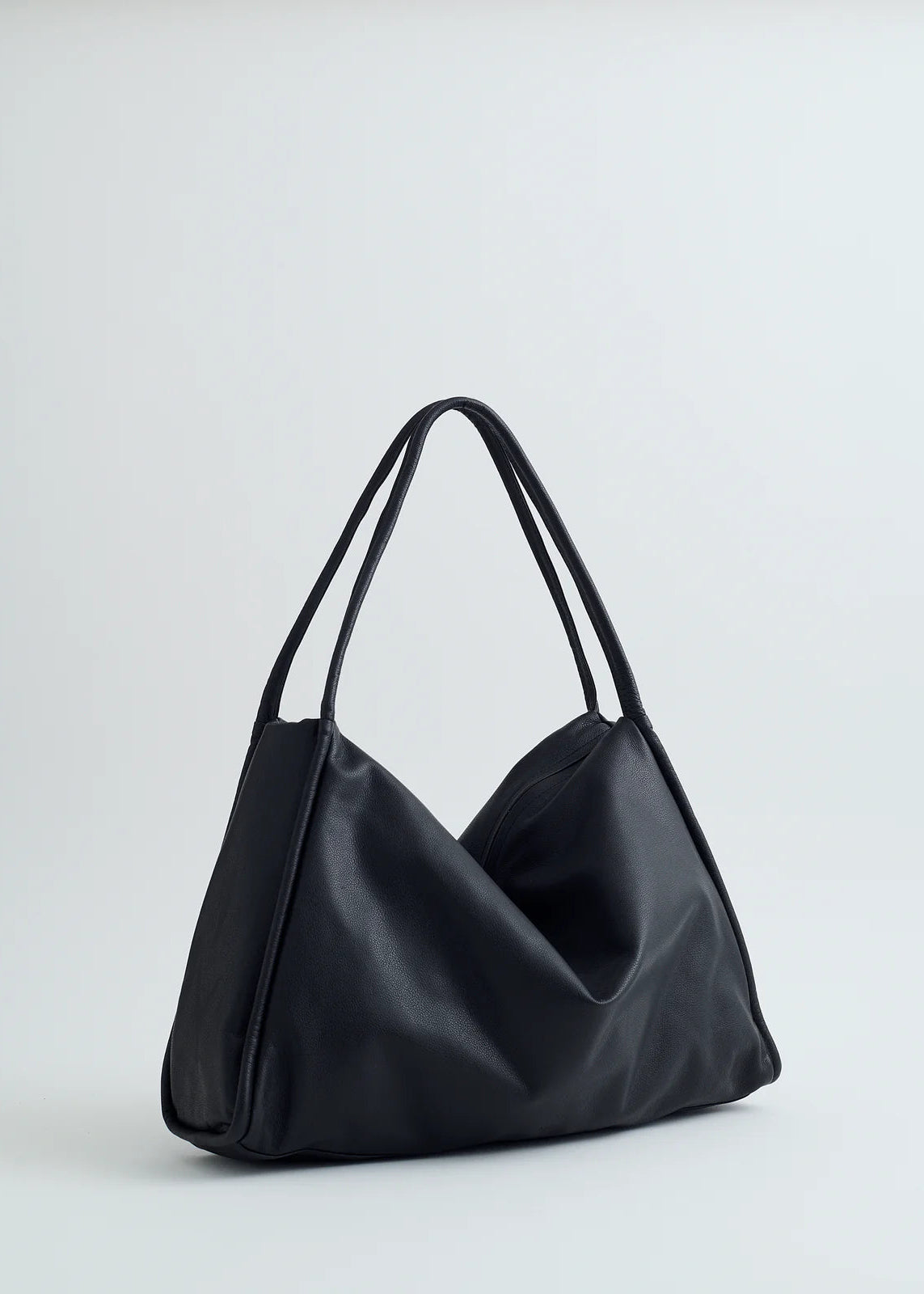 ショルダーバッグ ARTS&amp;SCIENCE Leather Shoulder Bag Black TSV Small Leather Shoulder Bag, Black Handbag with Zipper Closure