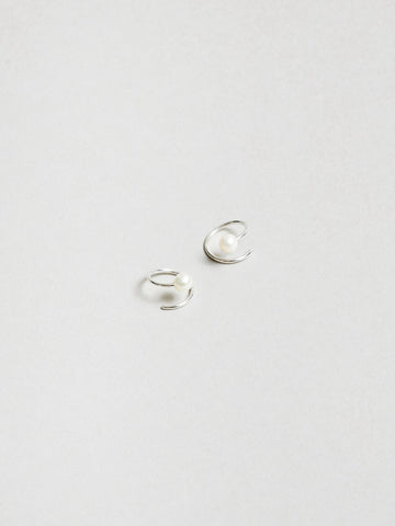 pearl swirl studs