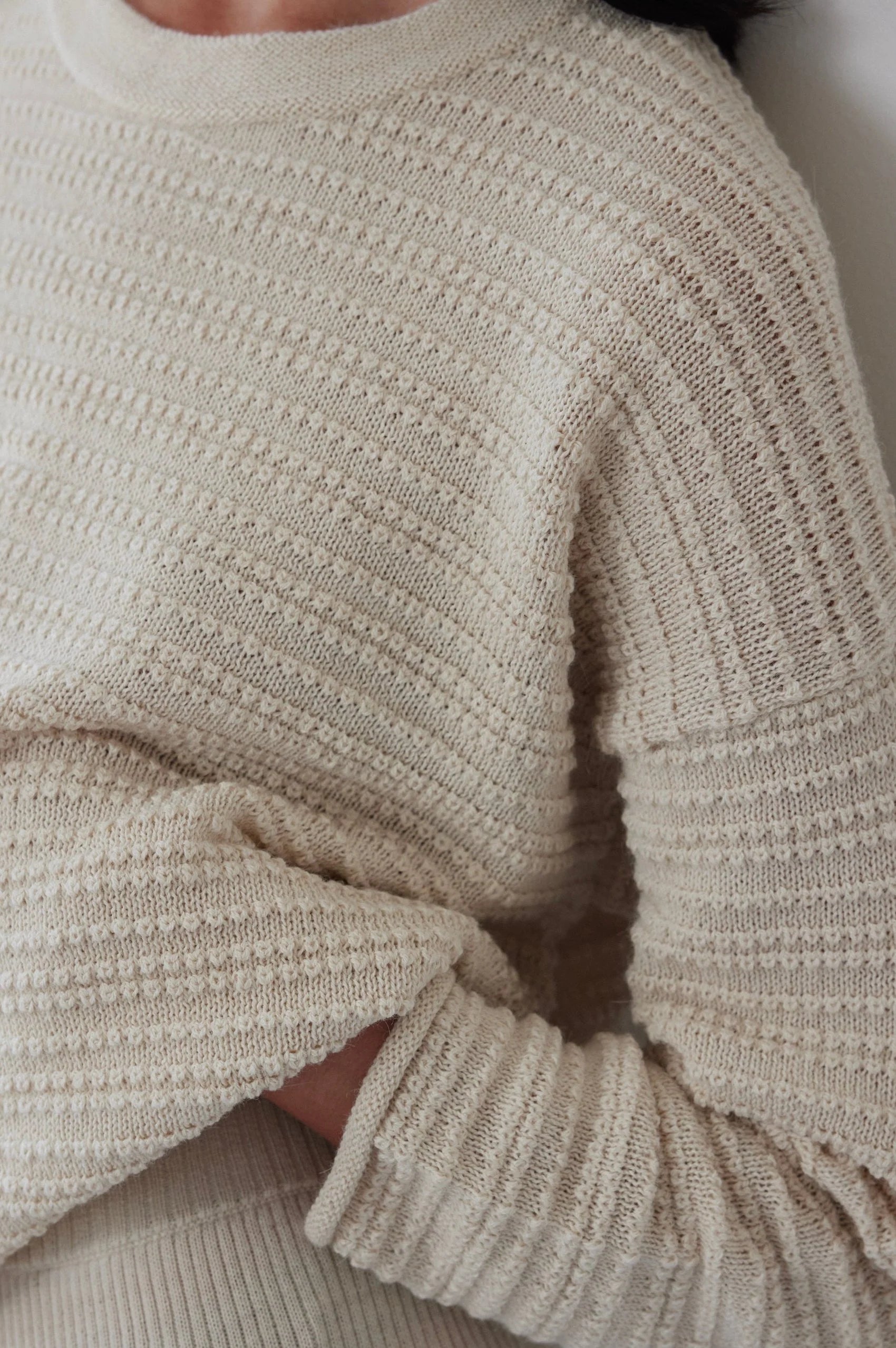 Loose Pullover in Natural - Wol Hide