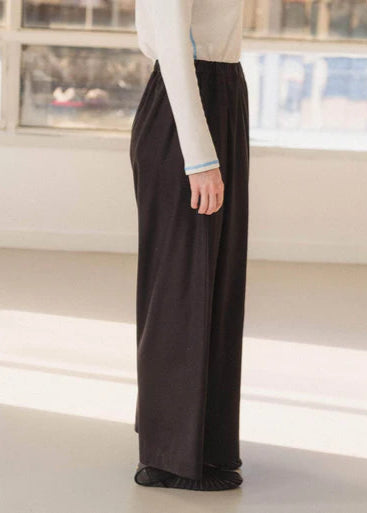 Avi Pants in Black - Baserange