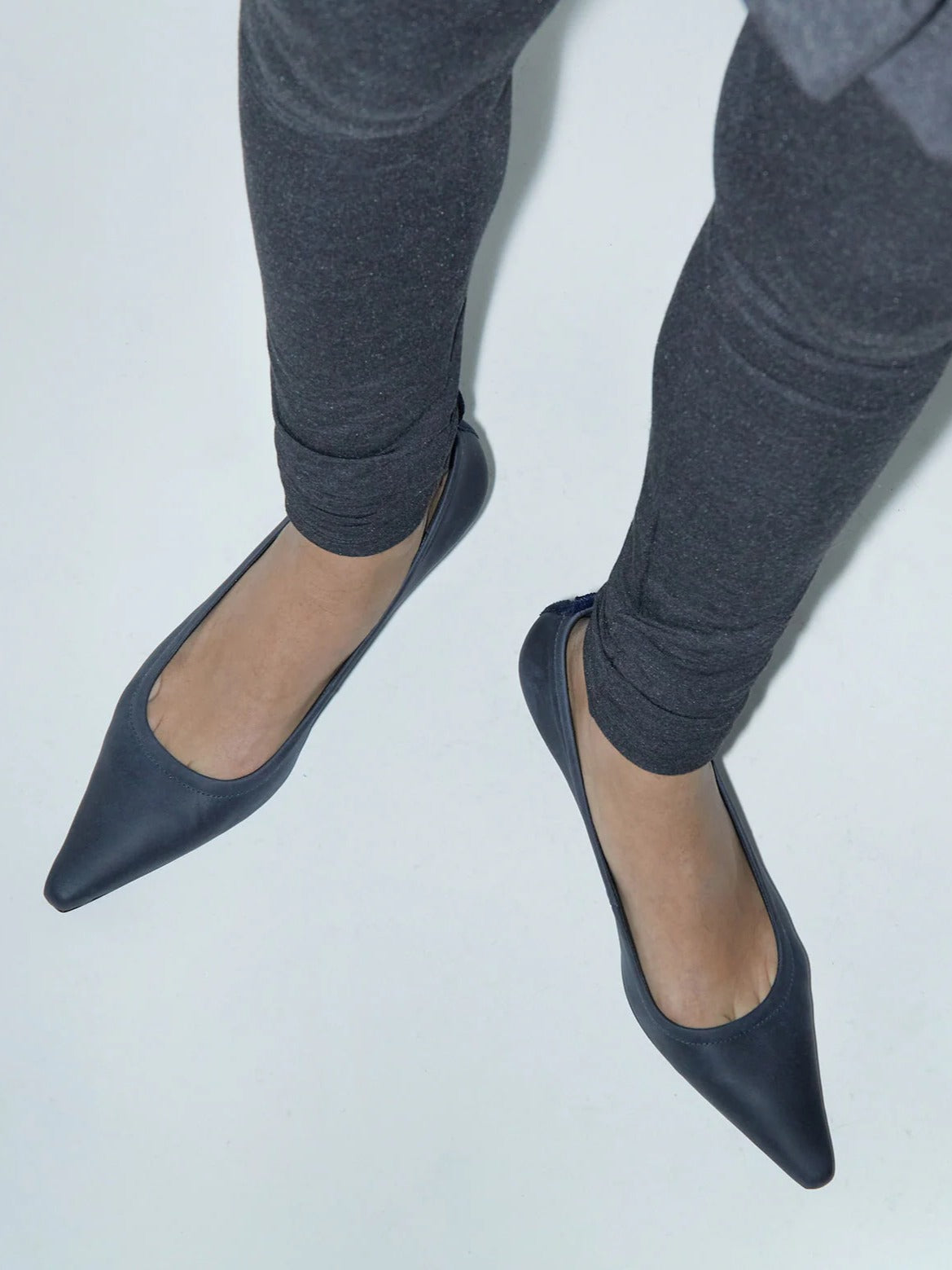 Leslie Pump in Navy - Paloma Wool