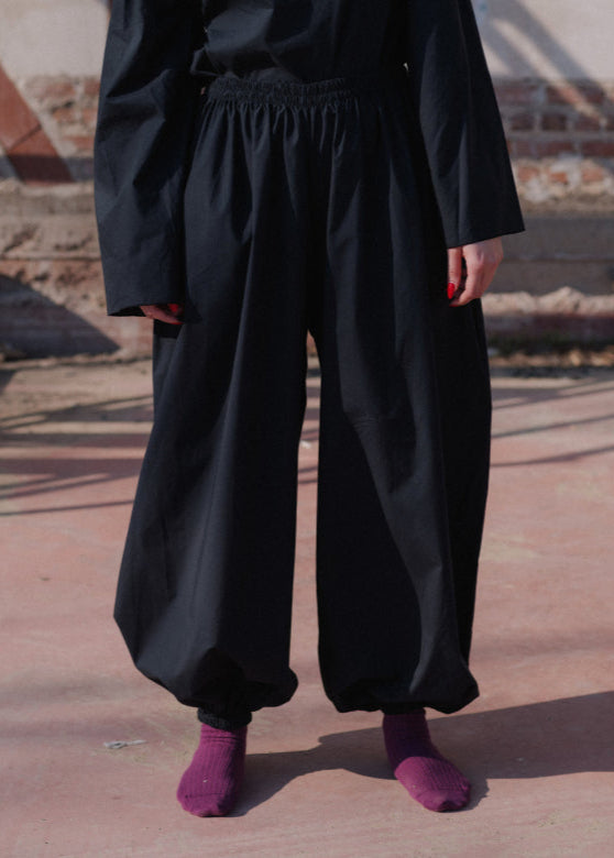 Simmon Pants in Black - Baserange