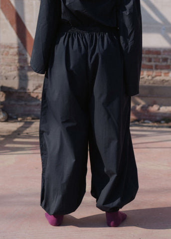 Simmon Pants in Black - Baserange