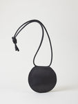 Disc Purse in black - Are Studio