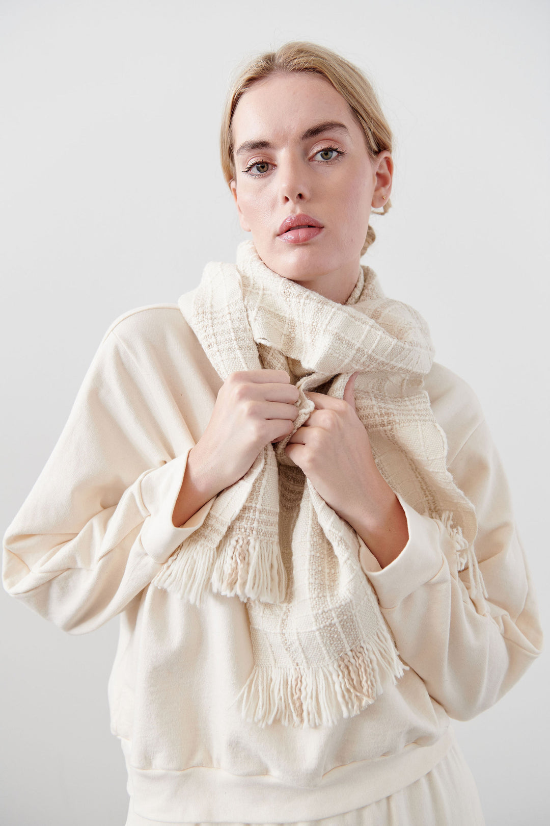 Narrow Woven Poncho - Chalk - Wol Hide