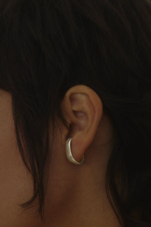 Irregular Lobe Hoops in Silver - Hernán Herdez